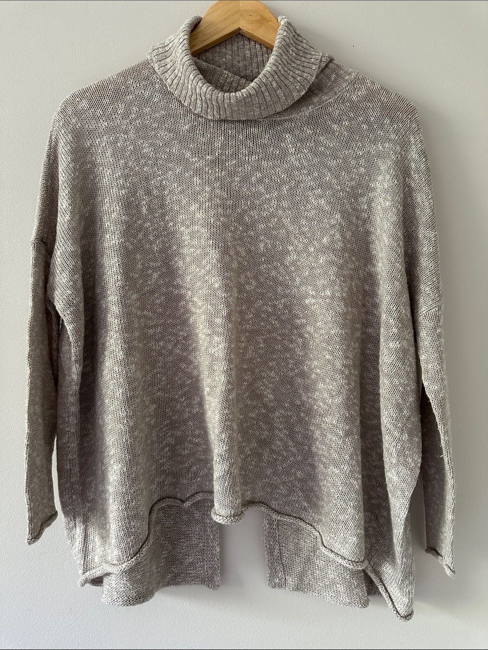 Aerie Turtleneck Open back Sweater - Taupe size small